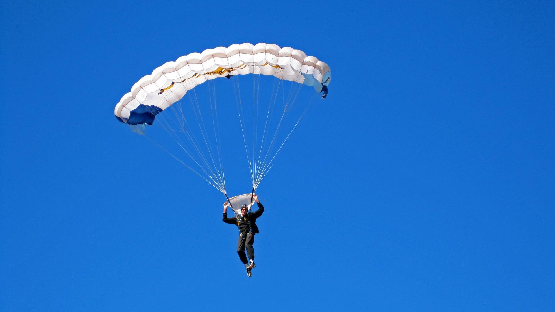 传统纸风筝趣味赛，文化与运动的完美融合，纸风筝制作教程